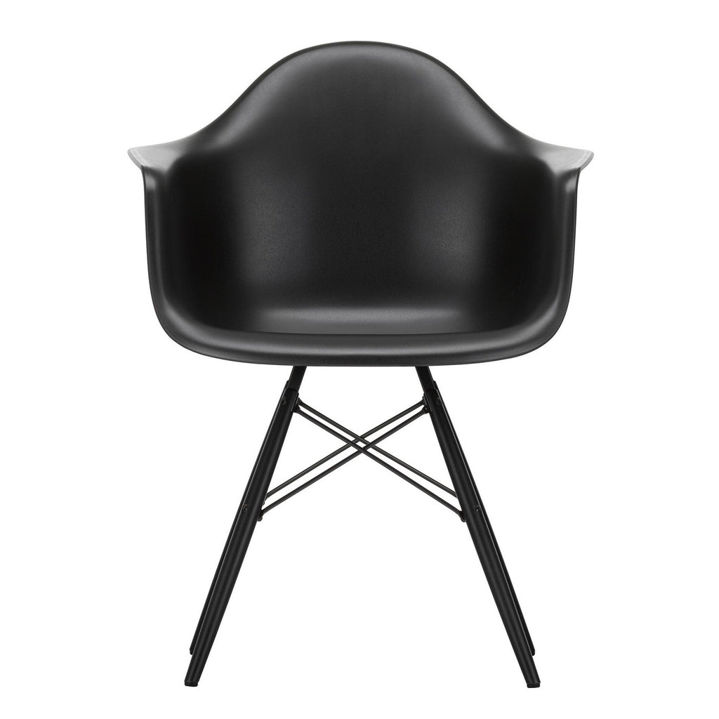 Vitra Eames Plastic Armchair DAW RE Ahorn schwarz
