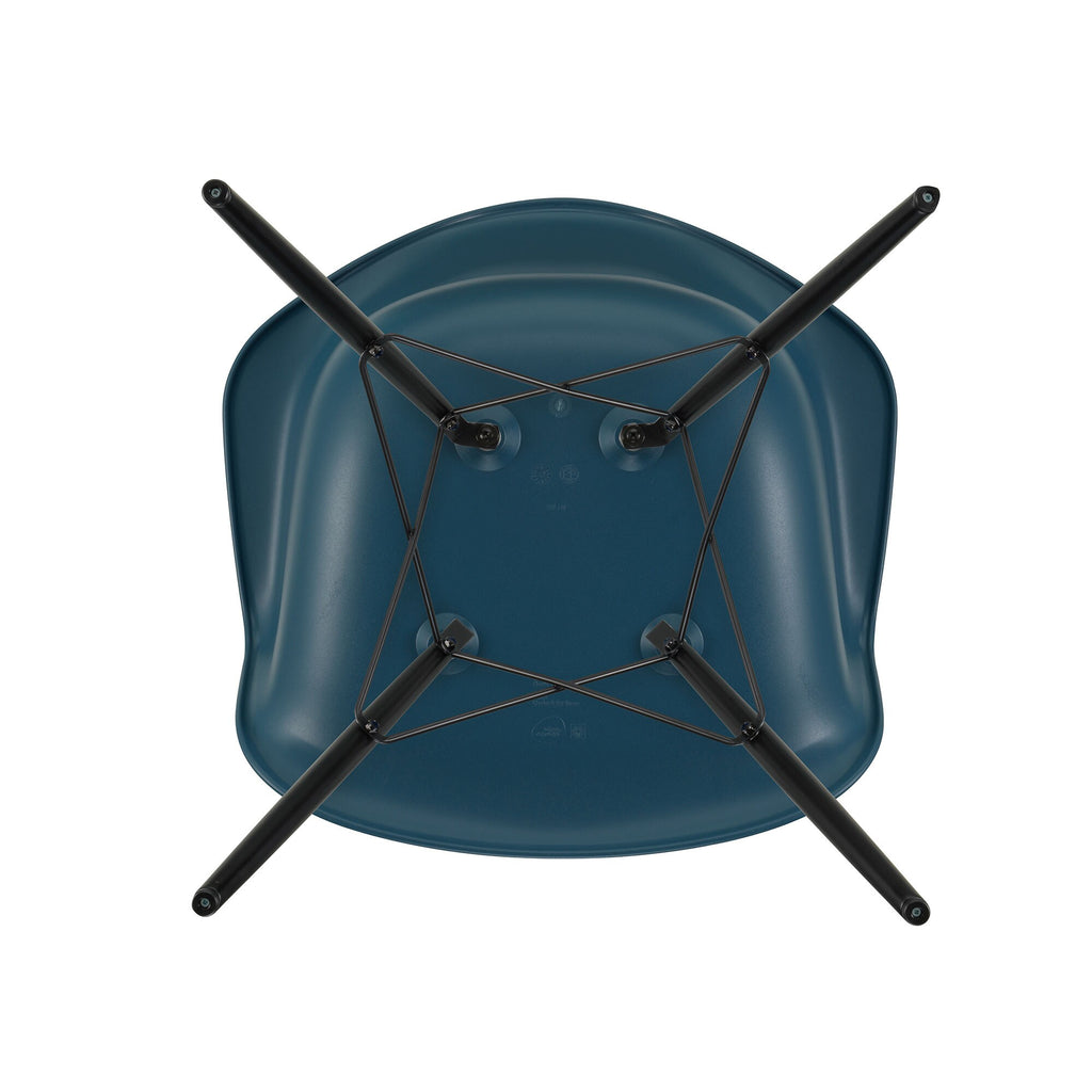 Vitra Eames Plastic Armchair DAW RE Ahorn schwarz