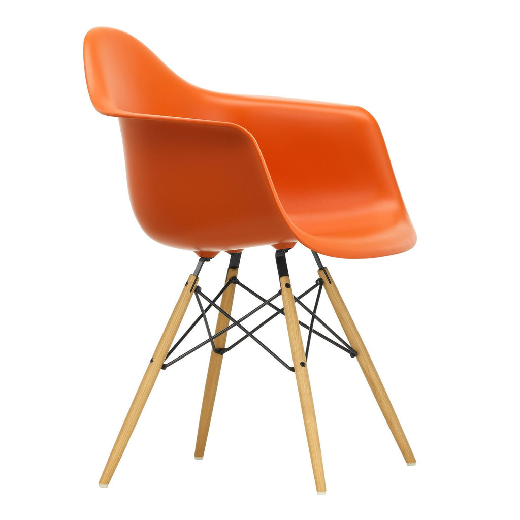 Vitra Eames Plastic Armchair DAW RE Gestell Esche