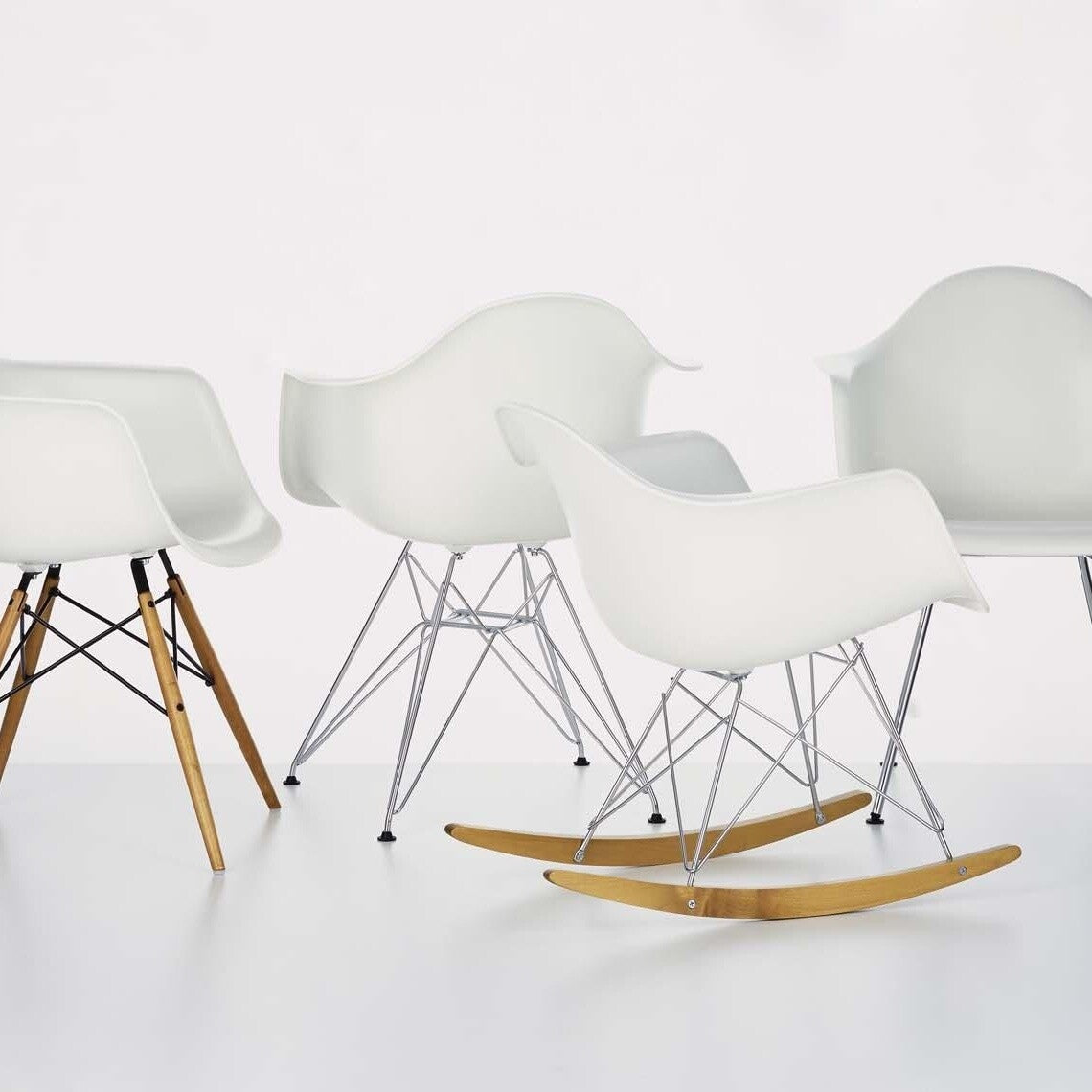 Vitra Eames Plastic Armchair RAR Schaukelstuhl verchromt