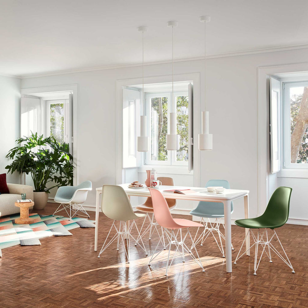 Vitra Eames Plastic Side Chair DSR Gestell weiß