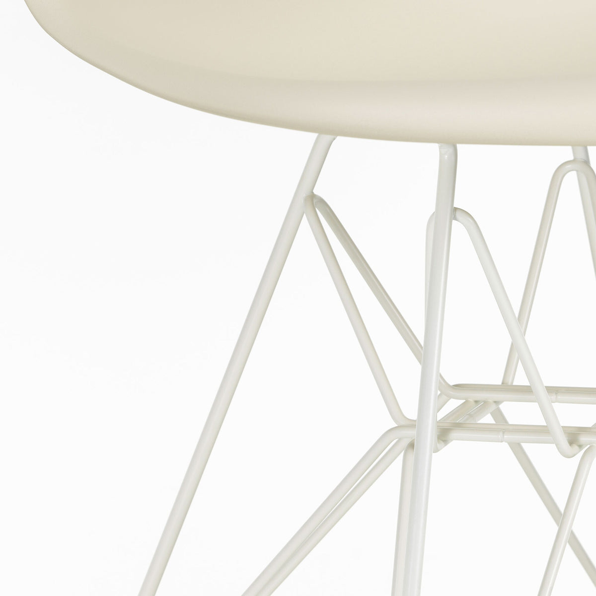 Vitra Eames Plastic Side Chair DSR Gestell weiß