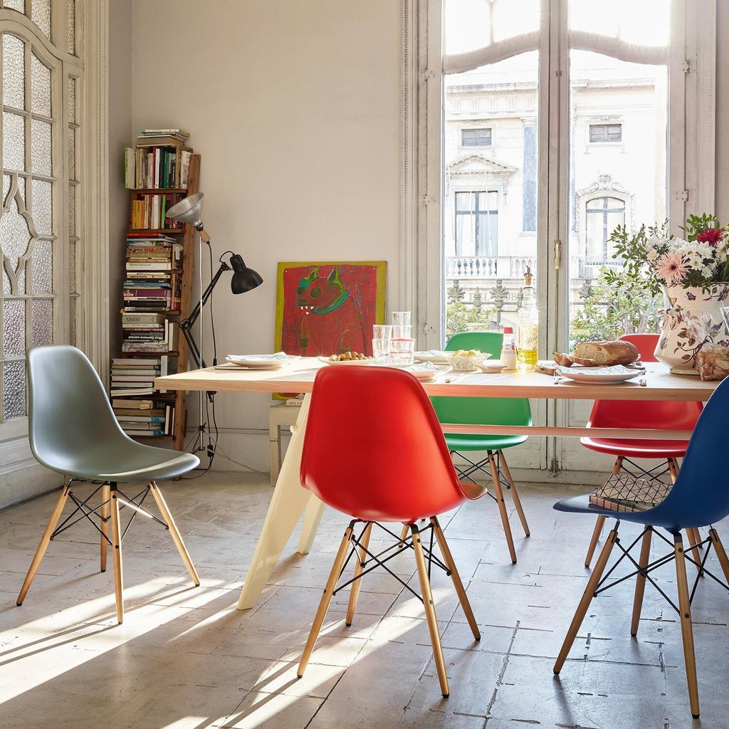 Vitra Eames Plastic Side Chair DSW Ahorn gelblich