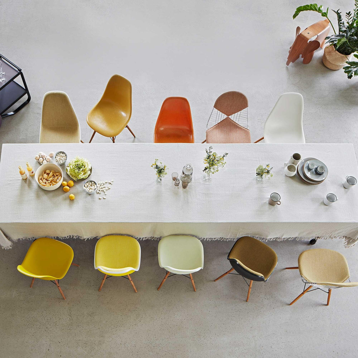 Vitra Eames Plastic Side Chair DSW Ahorn gelblich