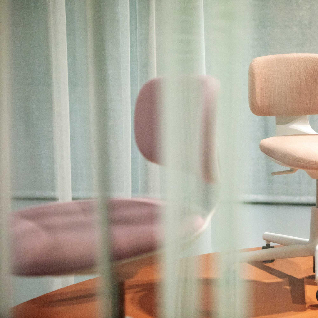 Vitra Rookie Bürodrehstuhl Soft Grey