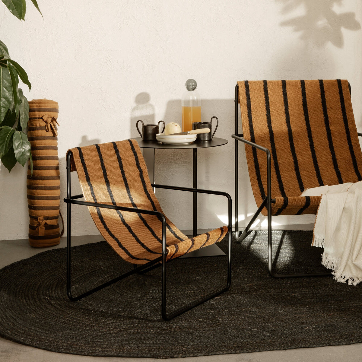 Ferm Living Desert Loungestuhl Gestell schwarz