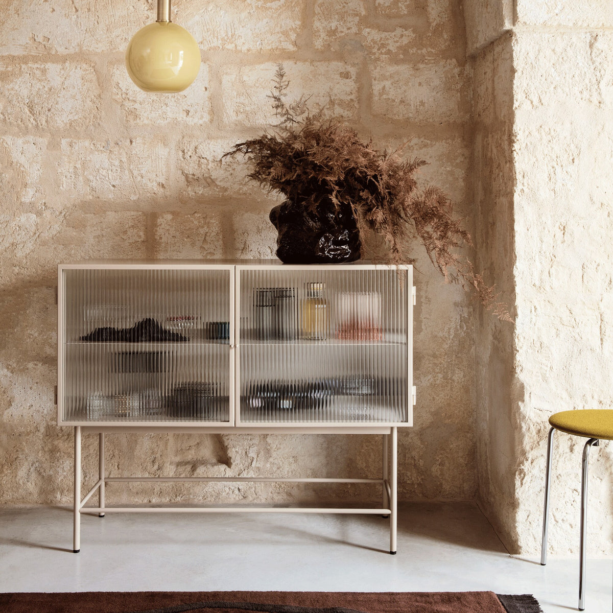 Ferm Living Haze Sideboard geriffeltes Glas