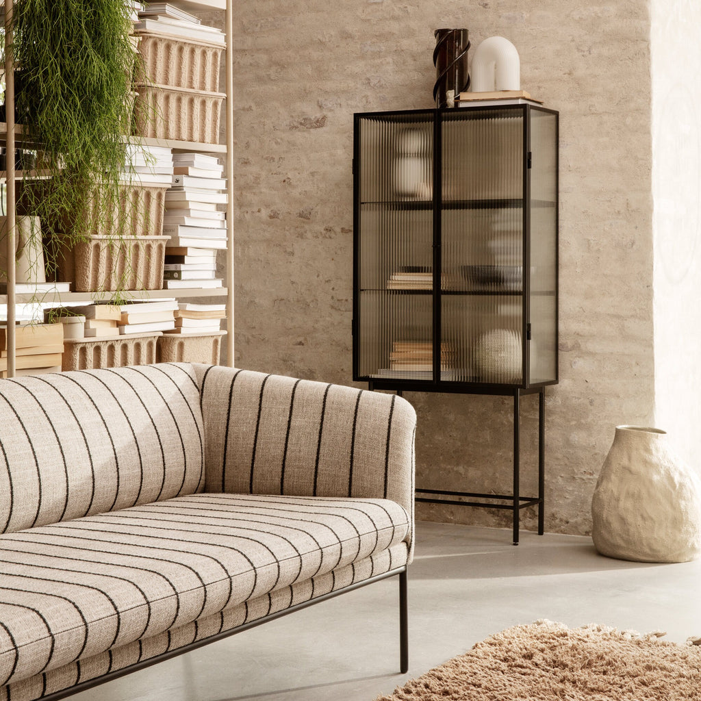 Ferm Living Haze Vitrine geriffeltes Glas