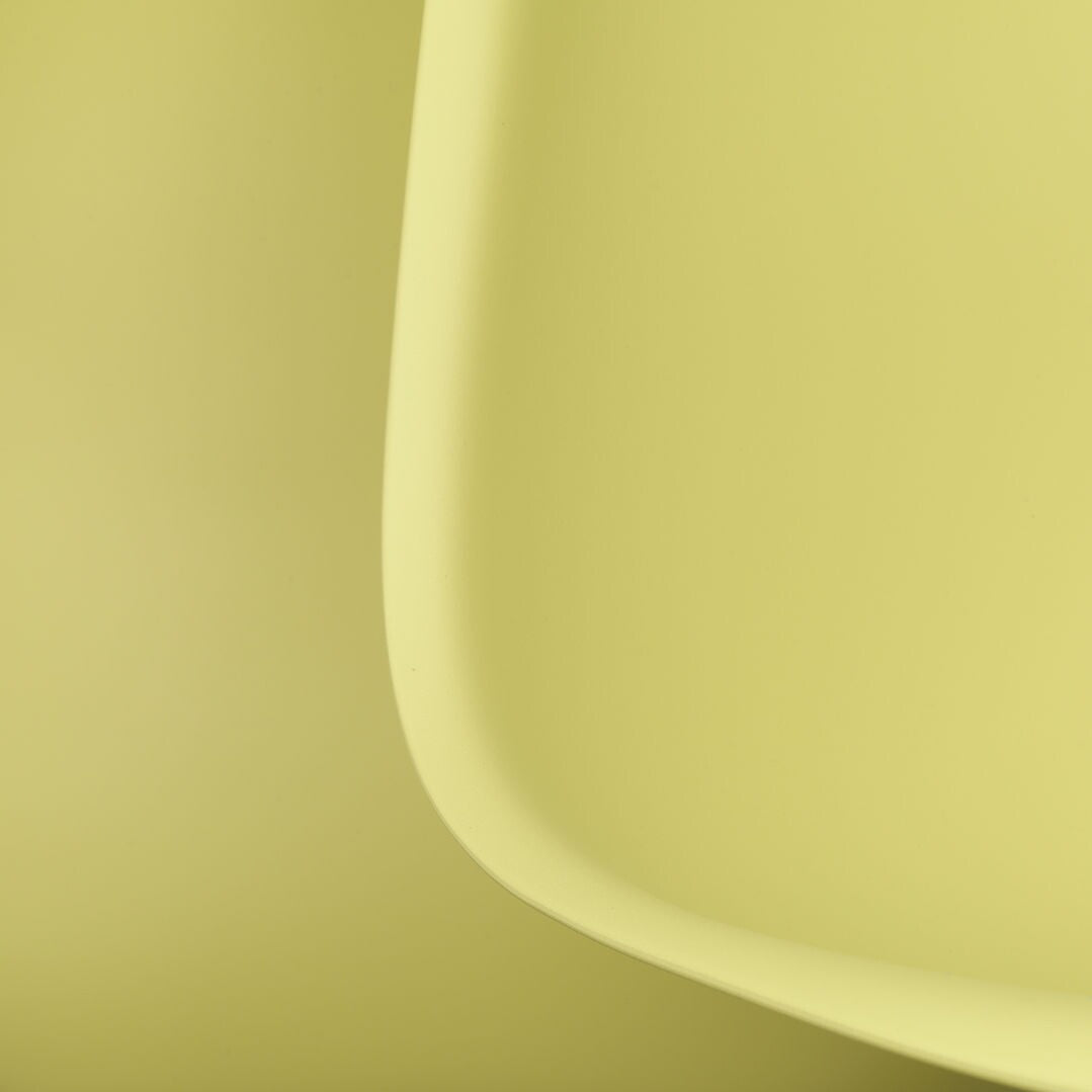 Vitra Eames Plastic Armchair DAW RE Ahorn dunkel