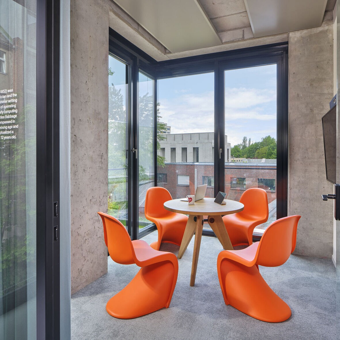 Vitra Guéridon Esstisch Ø 90cm