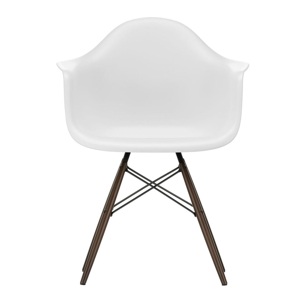 Vitra Eames Plastic Armchair DAW RE Ahorn dunkel