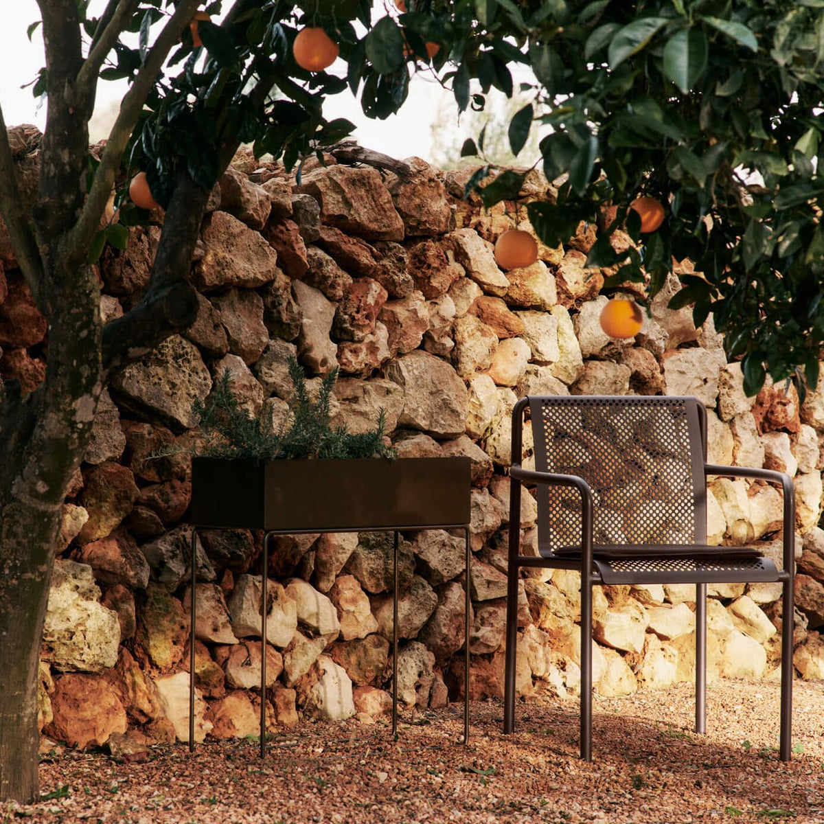 Ferm Living Dapple Gartenarmlehnstuhl