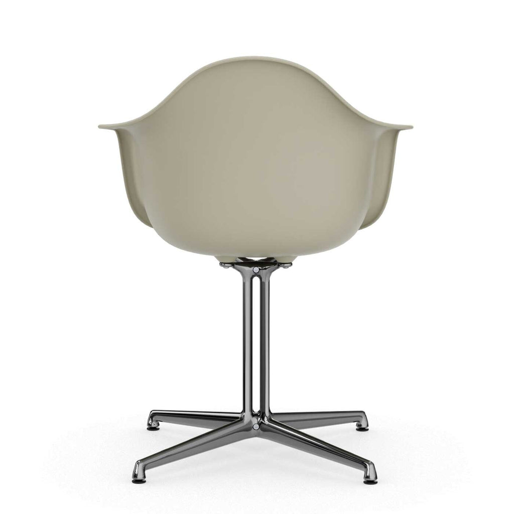 Vitra Eames Plastic Armchair DAL RE Gestell poliert