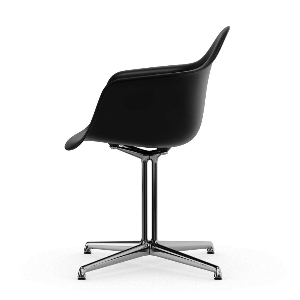Vitra Eames Plastic Armchair DAL RE Gestell poliert