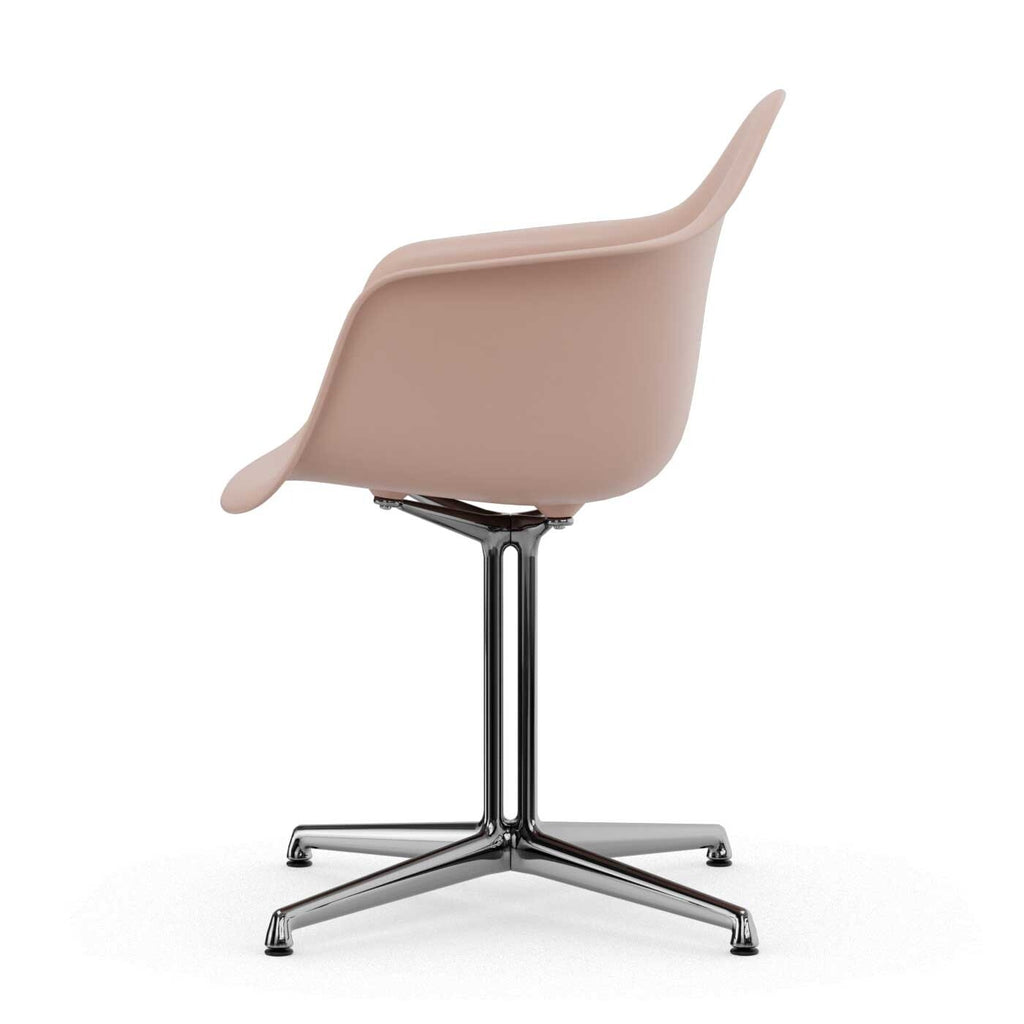 Vitra Eames Plastic Armchair DAL RE Gestell poliert
