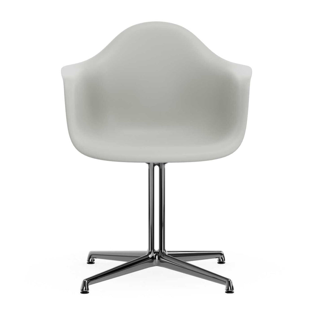 Vitra Eames Plastic Armchair DAL RE Gestell poliert