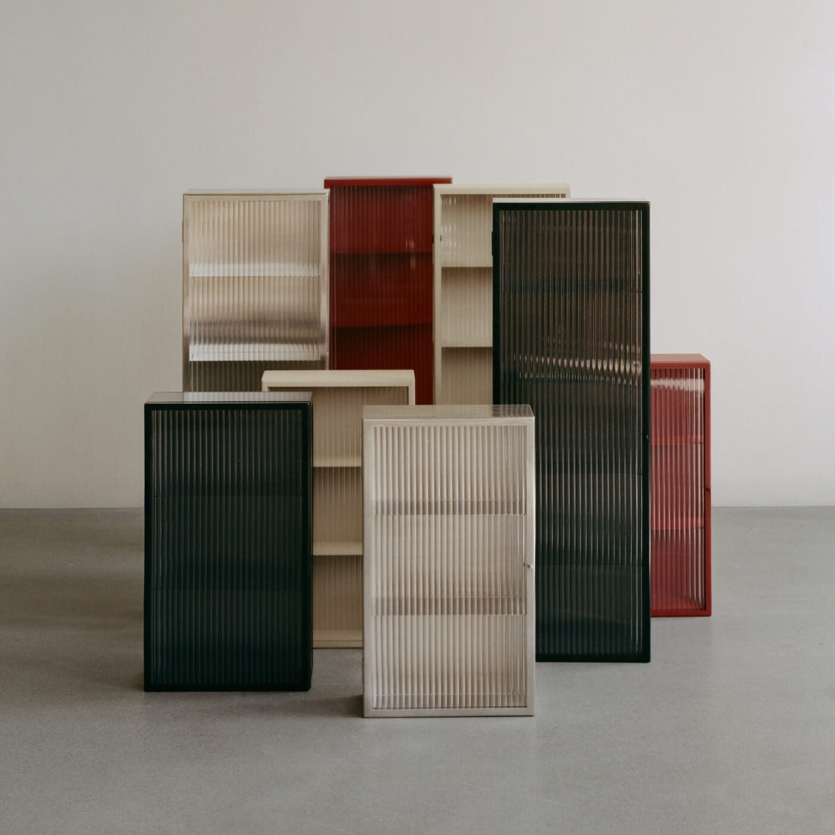 Ferm Living Haze Wandschrank geriffeltes Glas 35x100cm