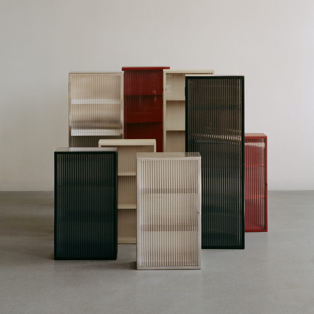 Ferm Living Haze Wandschrank geriffeltes Glas 35x60cm Edelstahl