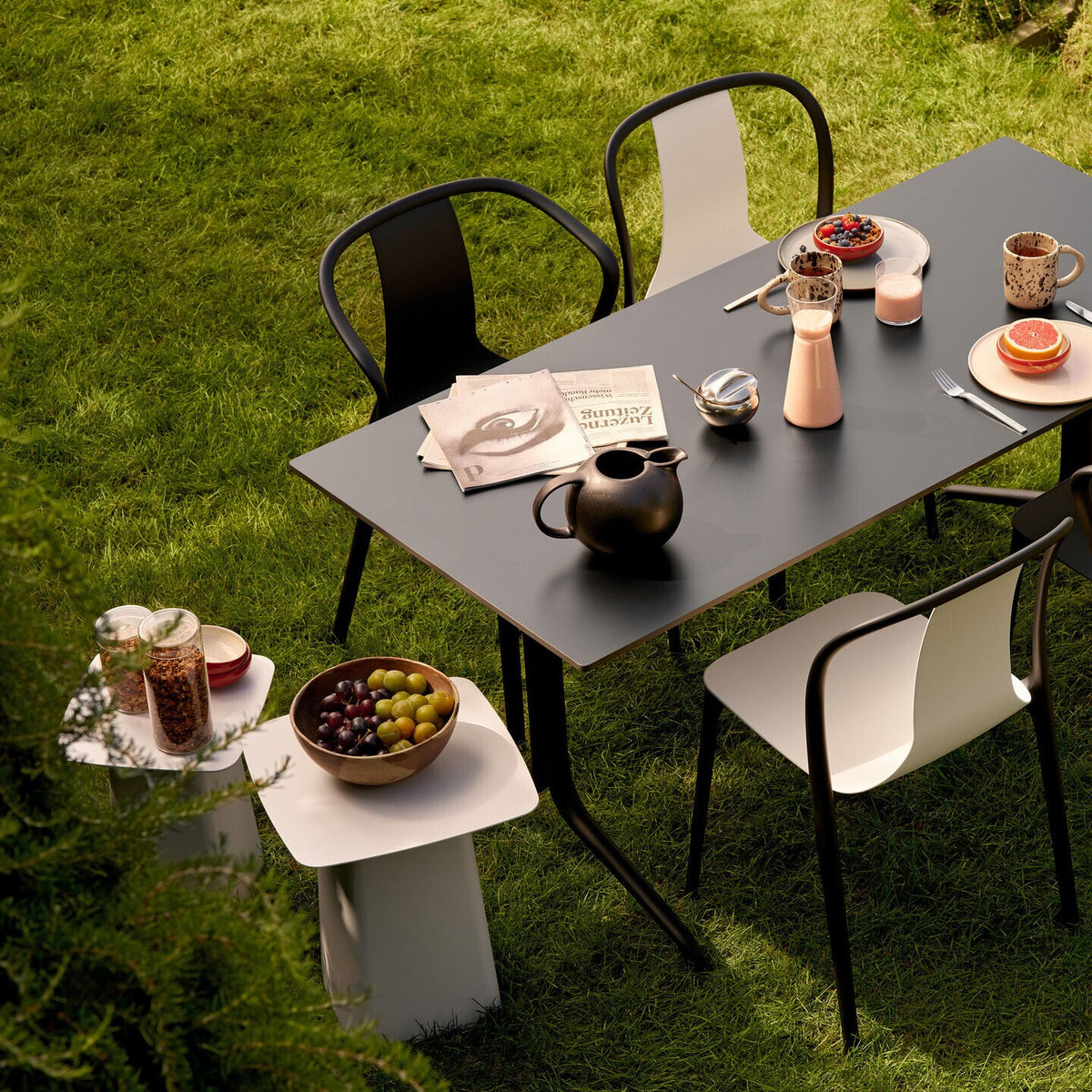 Vitra Belleville Gartenstuhl Kunststoff