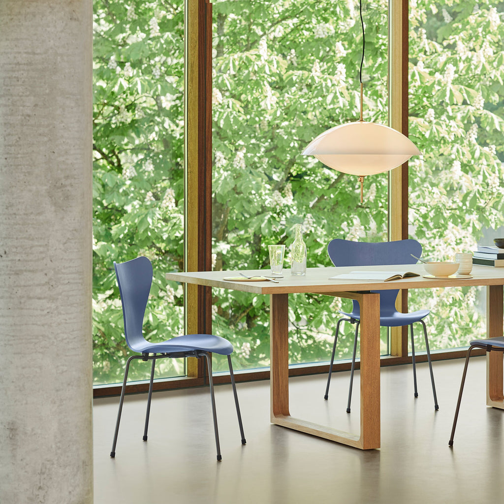 Fritz Hansen Serie 7™ Stuhl gefärbte Esche Gestell Warmes Graphit