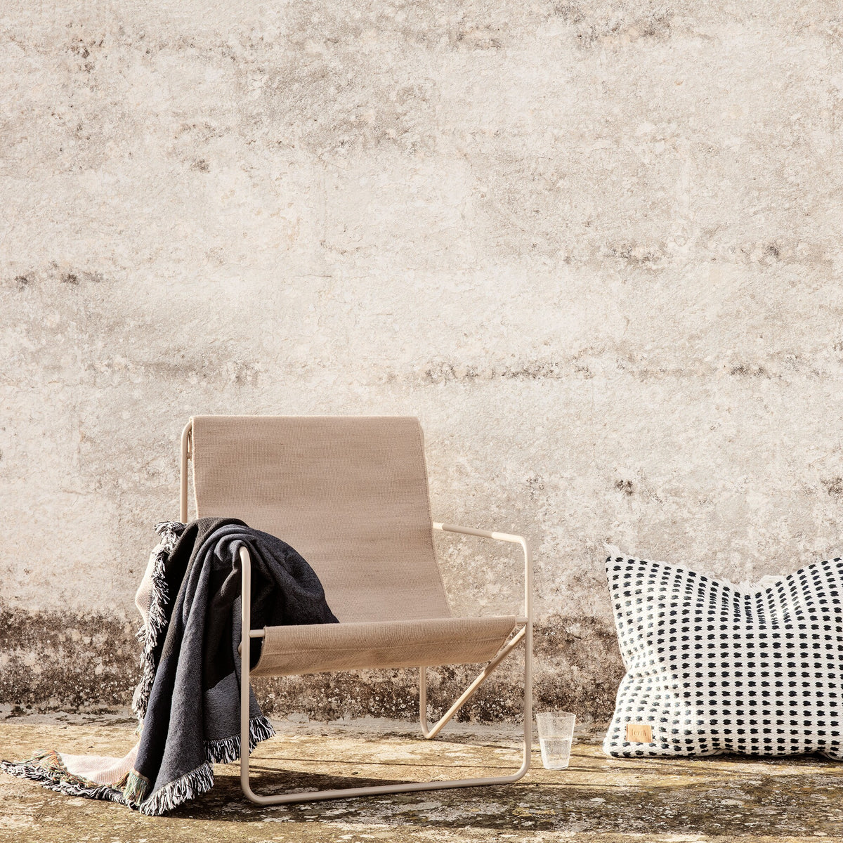Ferm Living Desert Loungestuhl Gestell kaschmir