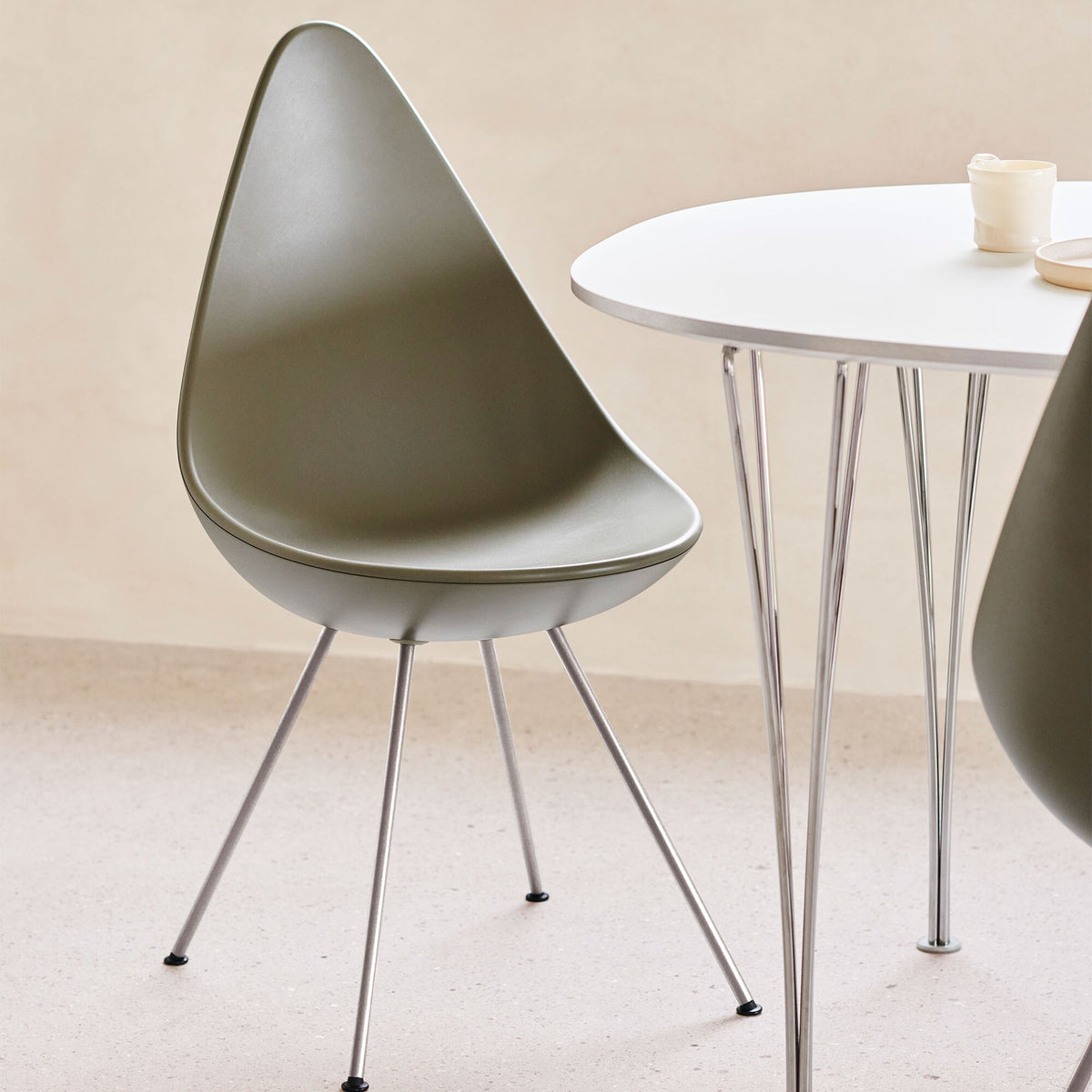 Fritz Hansen Drop™ Stuhl Gestell verchromt