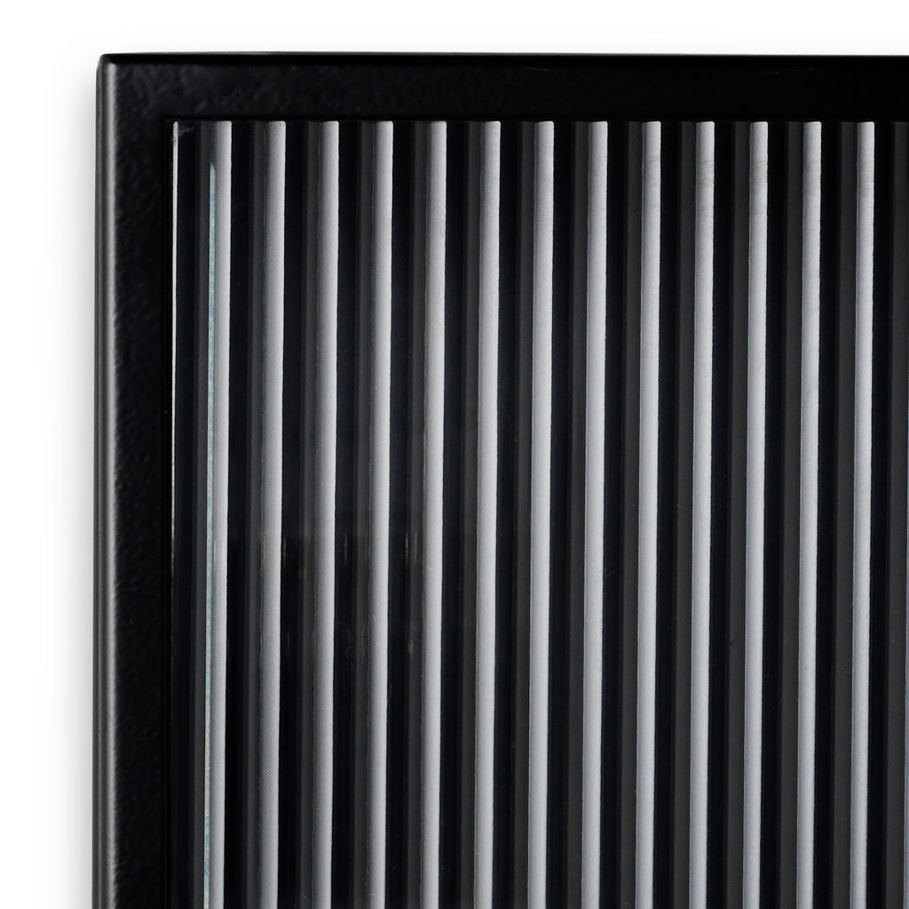 Ferm Living Haze Wandschrank geriffeltes Glas
