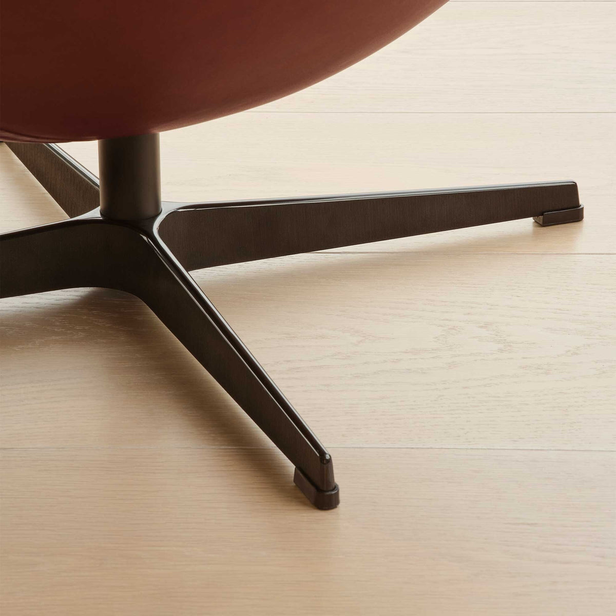 Fritz Hansen Jubiläumsedition 2022 Egg/Das Ei™ Loungesessel Leder
