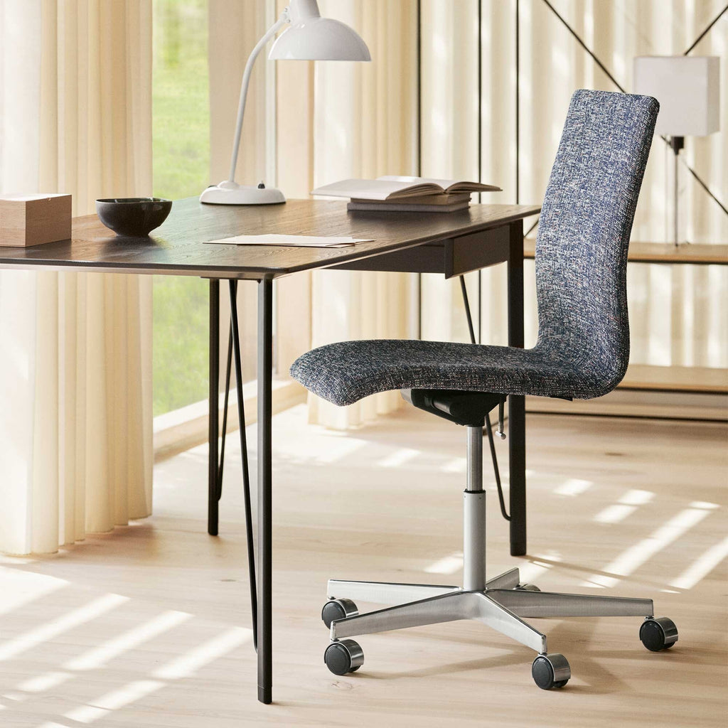 Fritz Hansen FH3605™ Schreibtisch mit Schublade