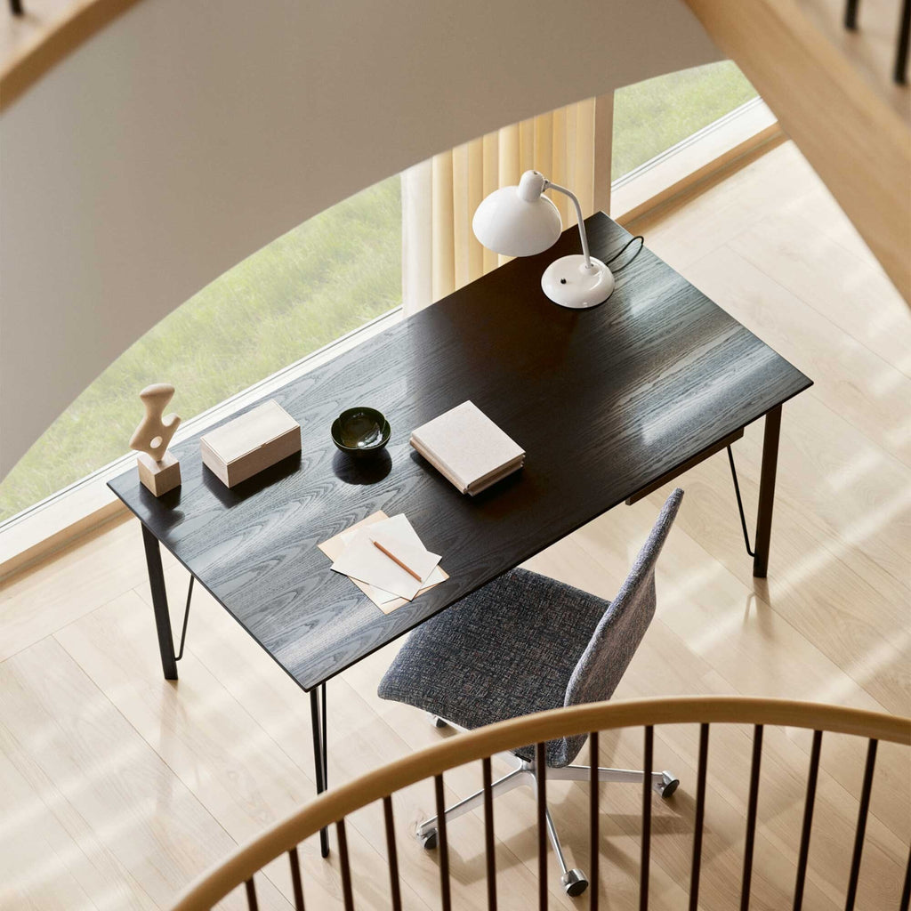 Fritz Hansen FH3605™ Schreibtisch mit Schublade