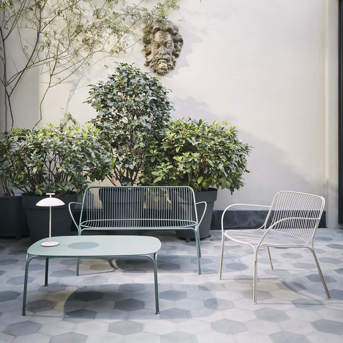Kartell Hiray Gartenbeistelltisch