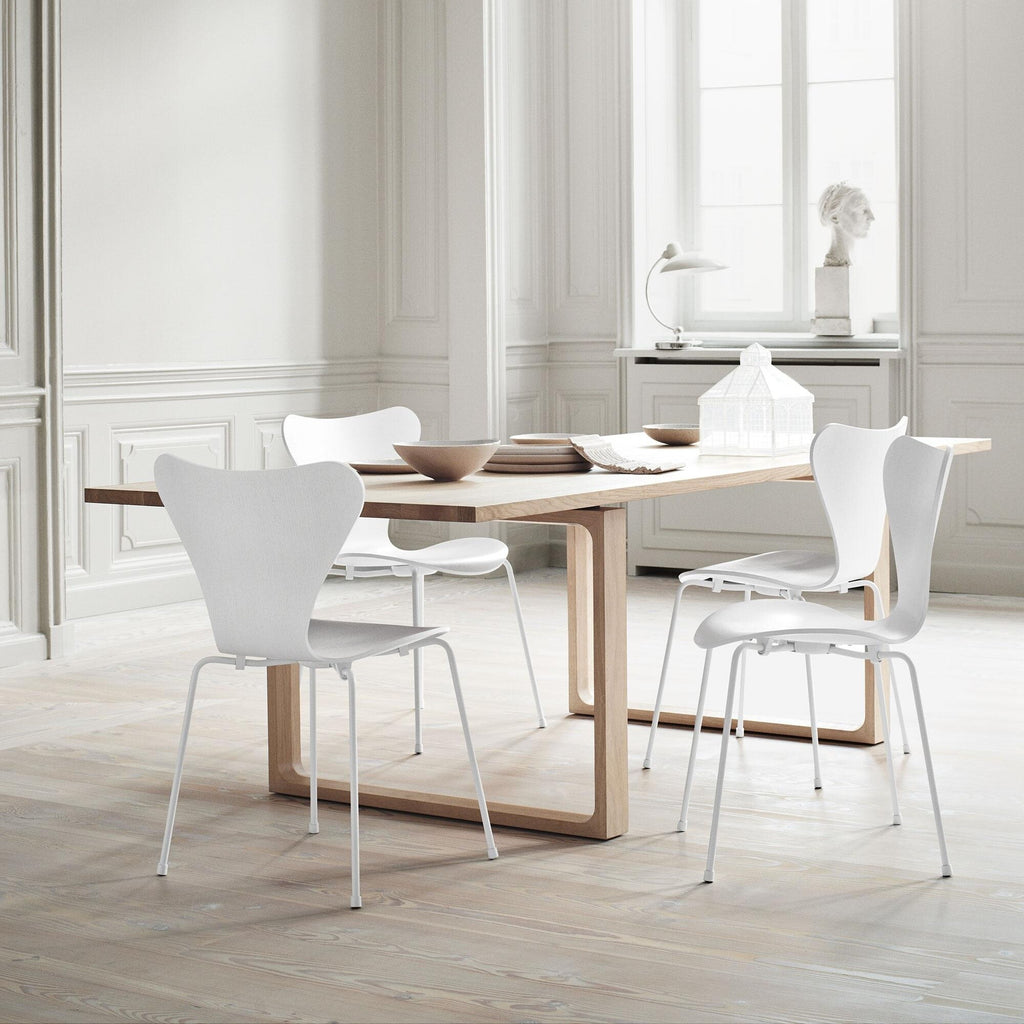Fritz Hansen Serie 7™ Stuhl gefärbte Esche Monochrom