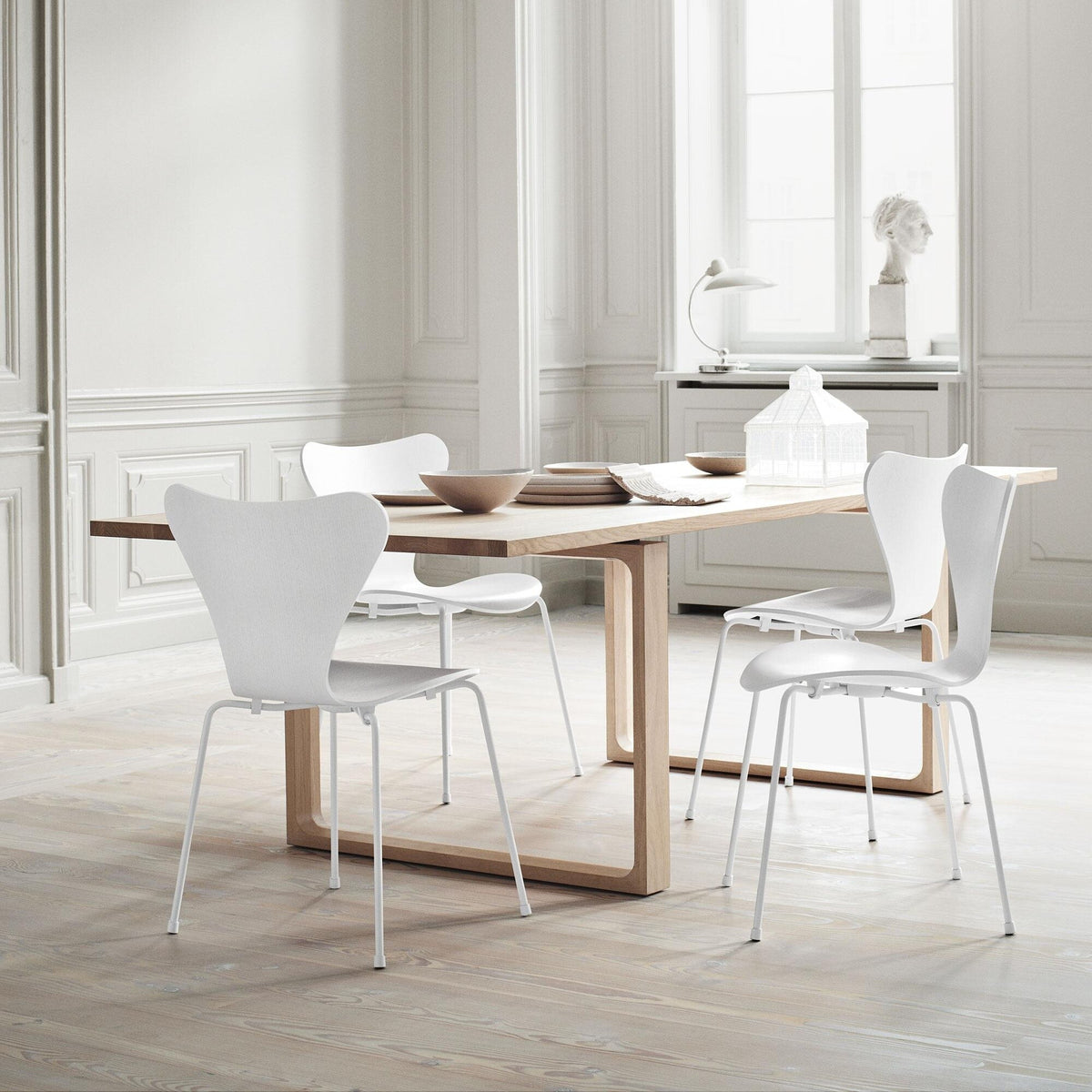 Fritz Hansen Serie 7™ Stuhl gefärbte Esche Monochrom