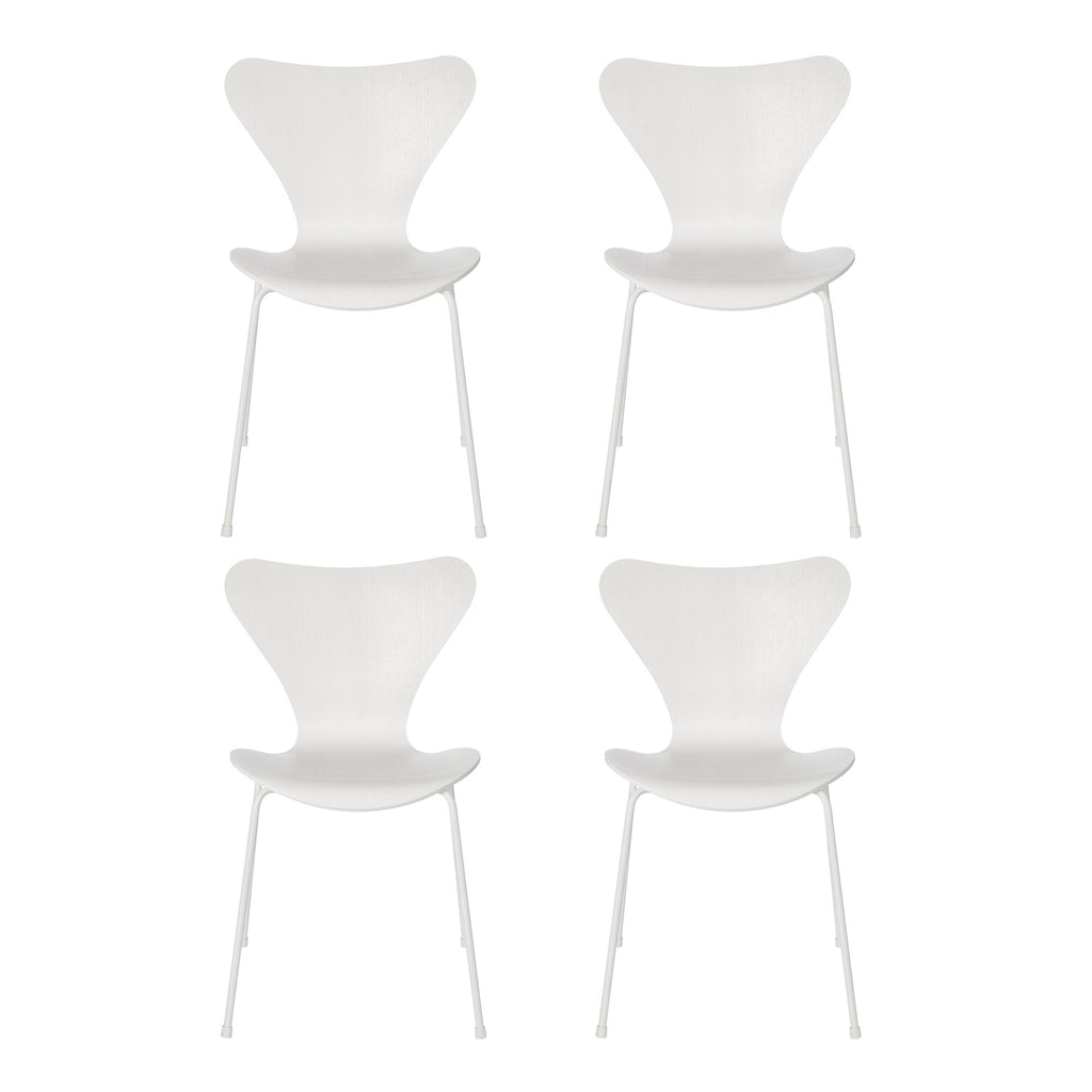 Fritz Hansen Serie 7™ Stuhl gefärbte Esche Monochrom 4er Set