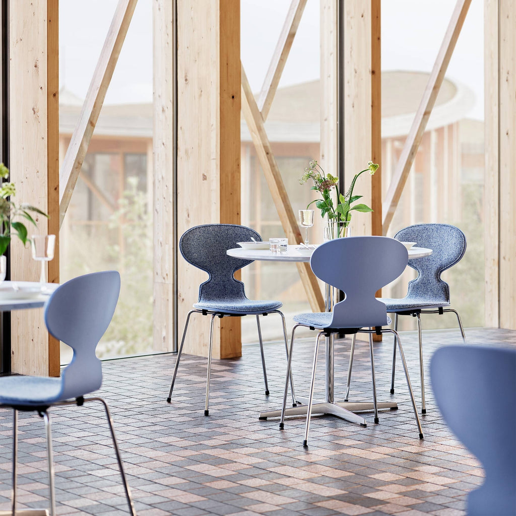 Fritz Hansen Die Ameise™ Stuhl Vorne gepolstert Gestell verchromt