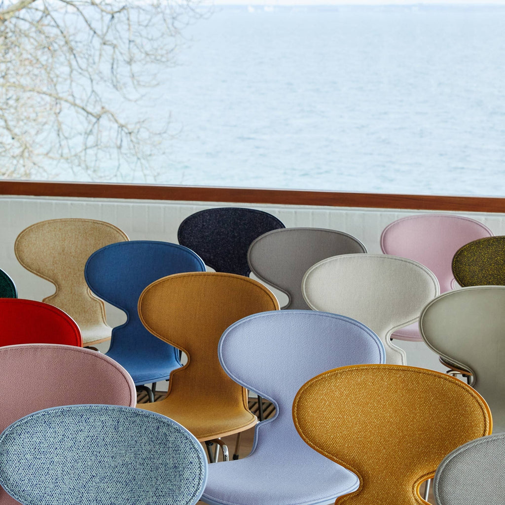 Fritz Hansen Die Ameise™ Stuhl Vorne gepolstert Gestell verchromt