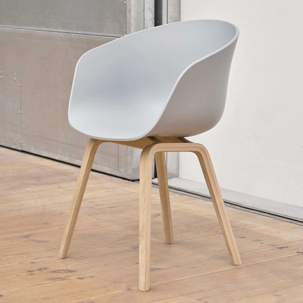 HAY About a Chair AAC 22 2.0 Armlehnstuhl Eiche lackiert 6er Set