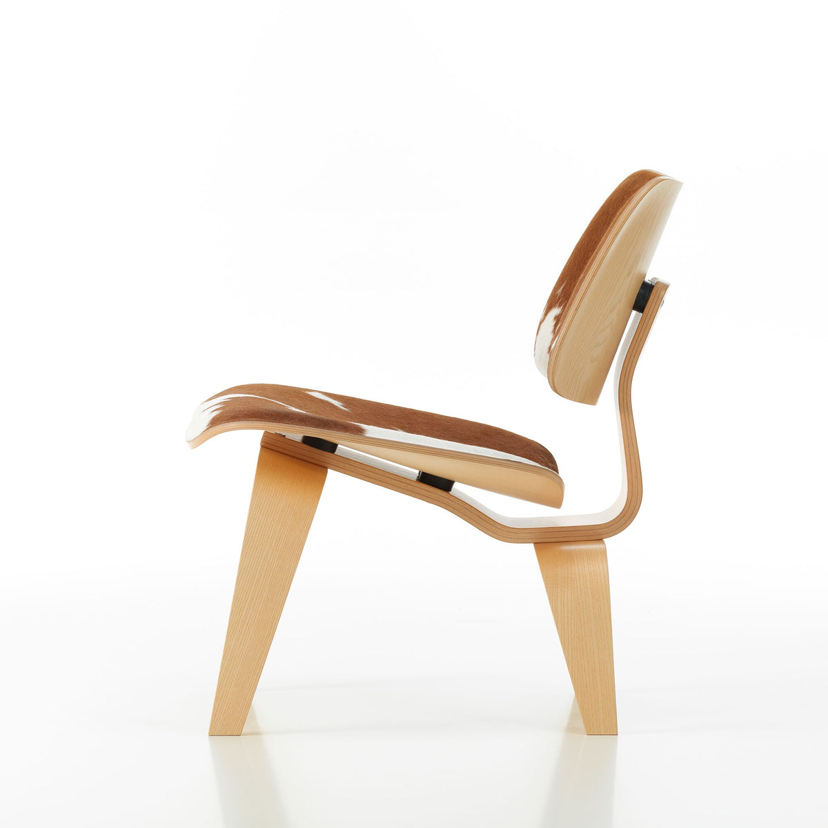 Vitra LCW Stuhl Kuhfell