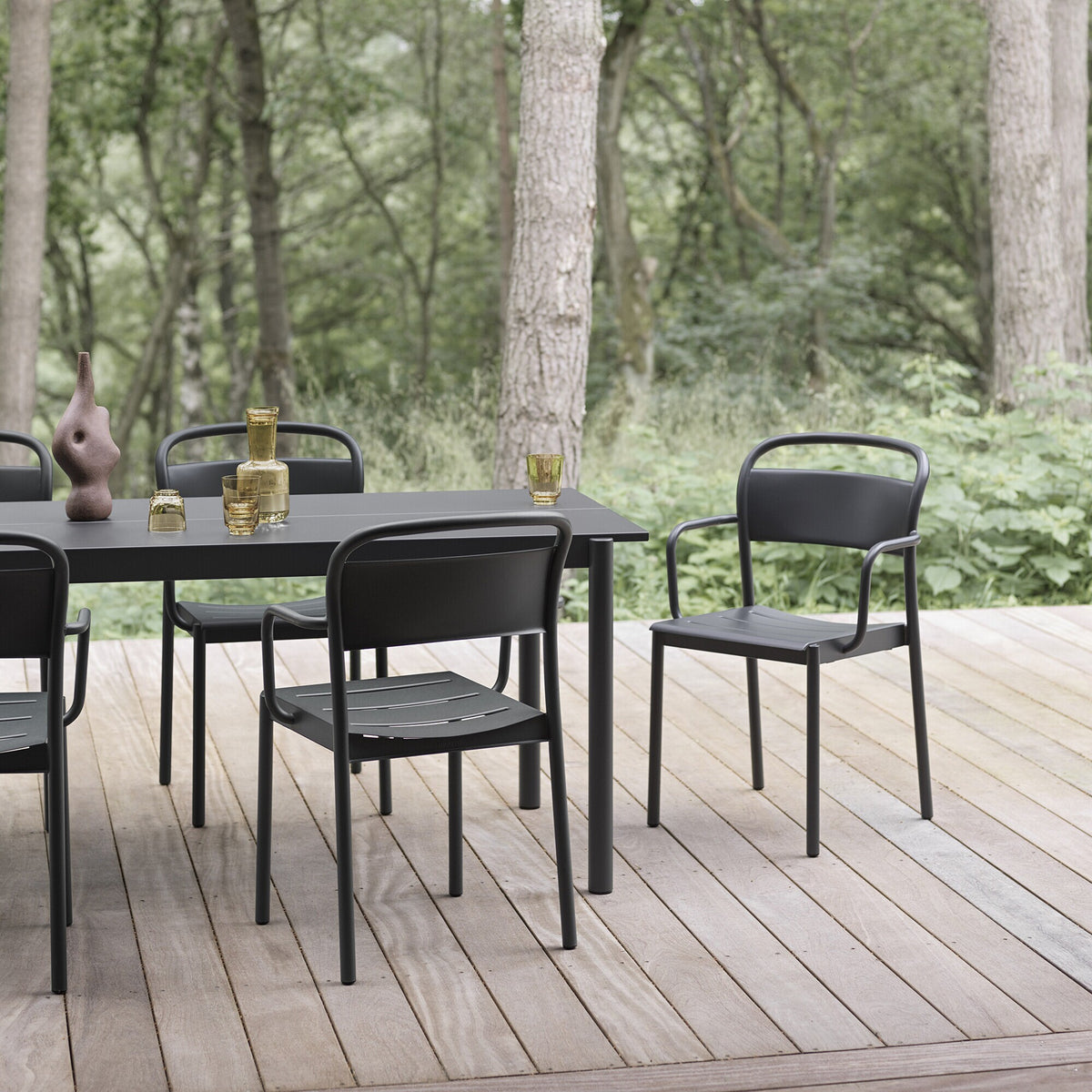 Muuto Linear Steel Gartentisch 220x90cm