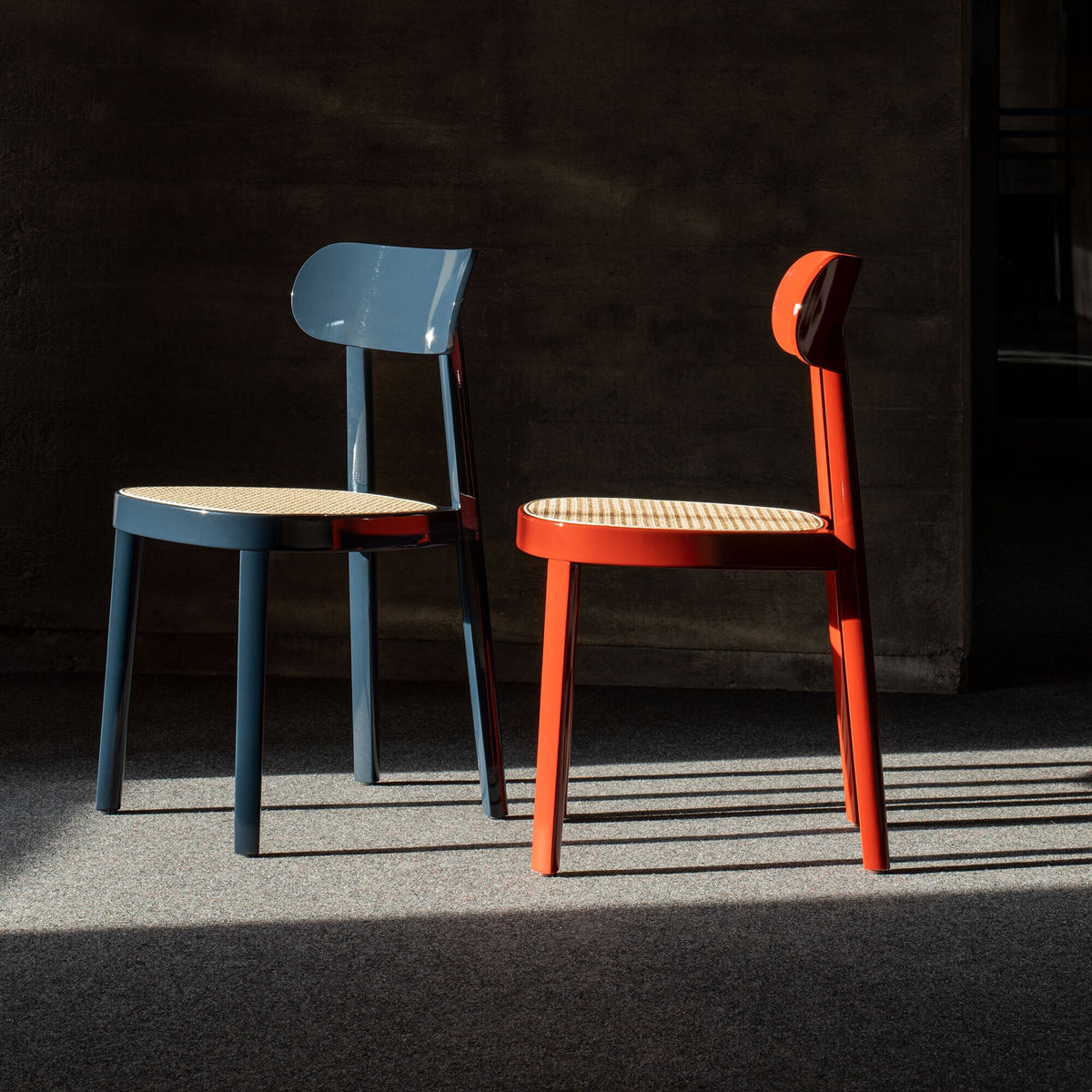 Thonet Gloss 118 Stuhl mit Rohrgeflecht