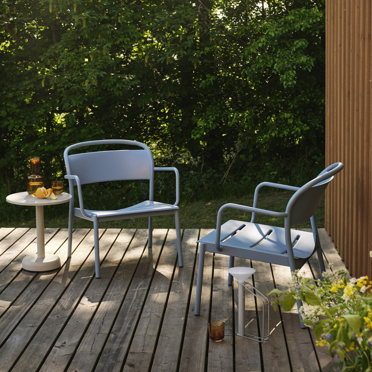 Muuto Linear Steel Lounge Gartenarmlehnstuhl