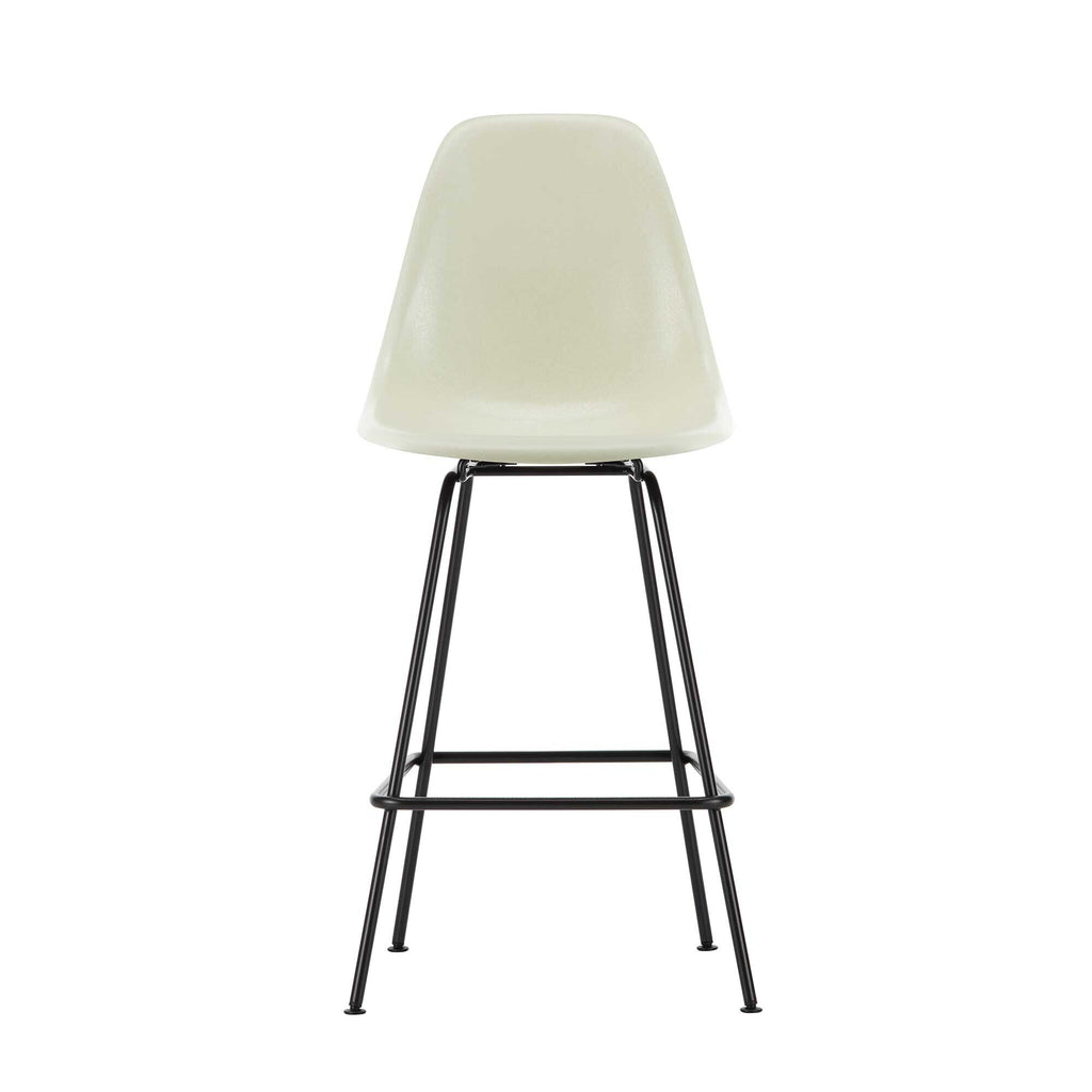 Vitra Eames Fiberglass Barstuhl medium basic dark