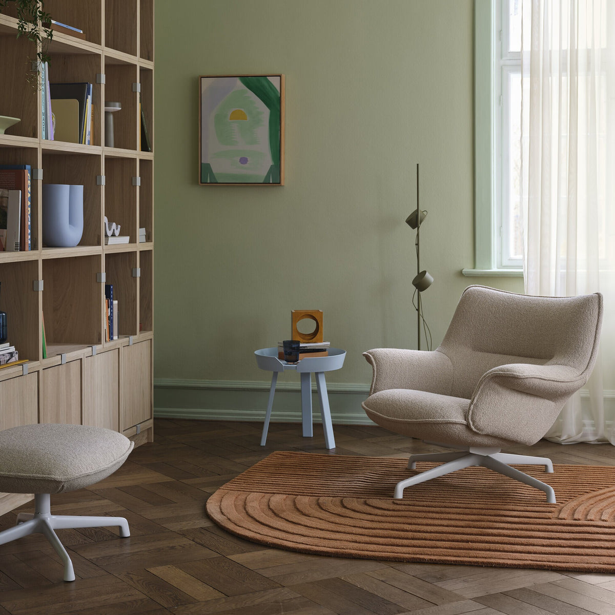 Muuto Doze Lounge Chair Low drehbar