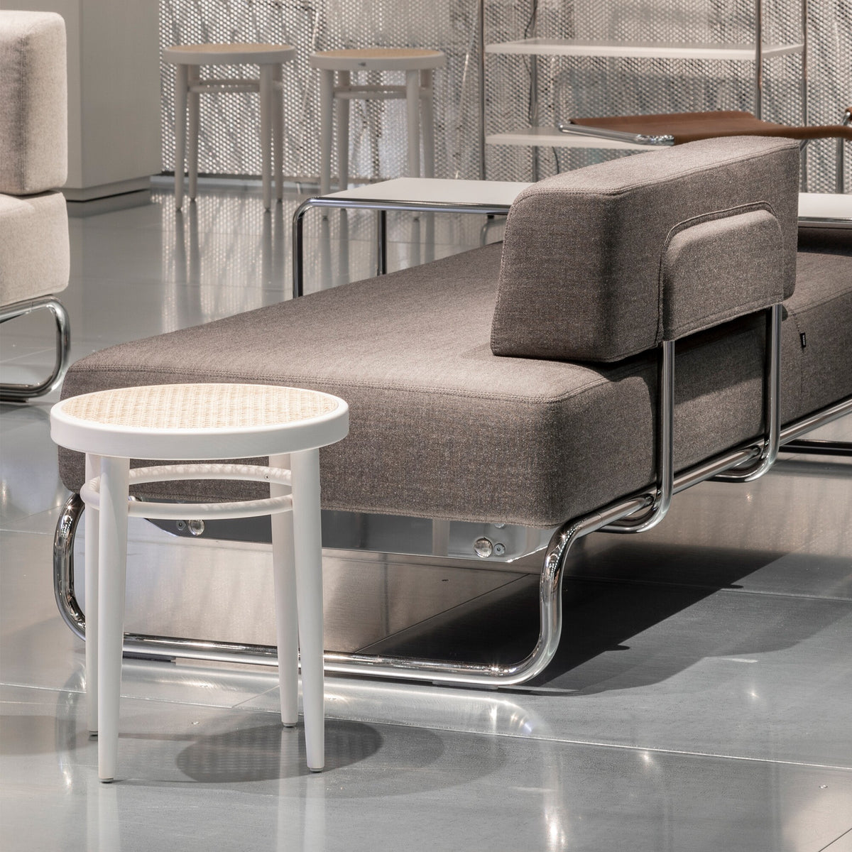Thonet 214 RH Hocker