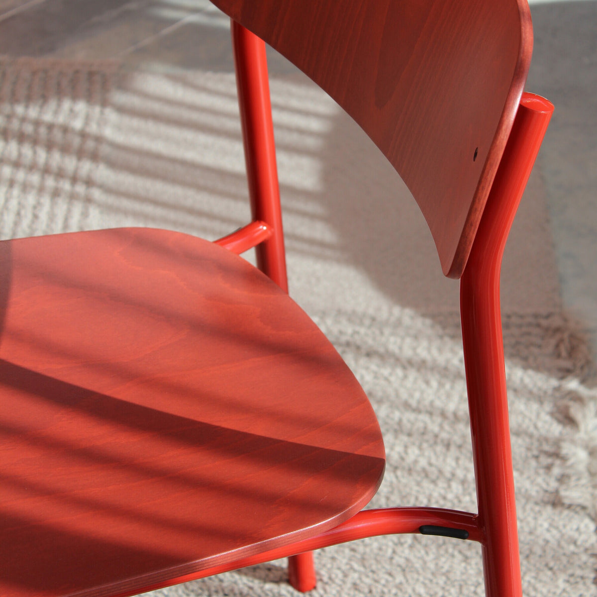 Thonet S 243 Stuhl Monochrom