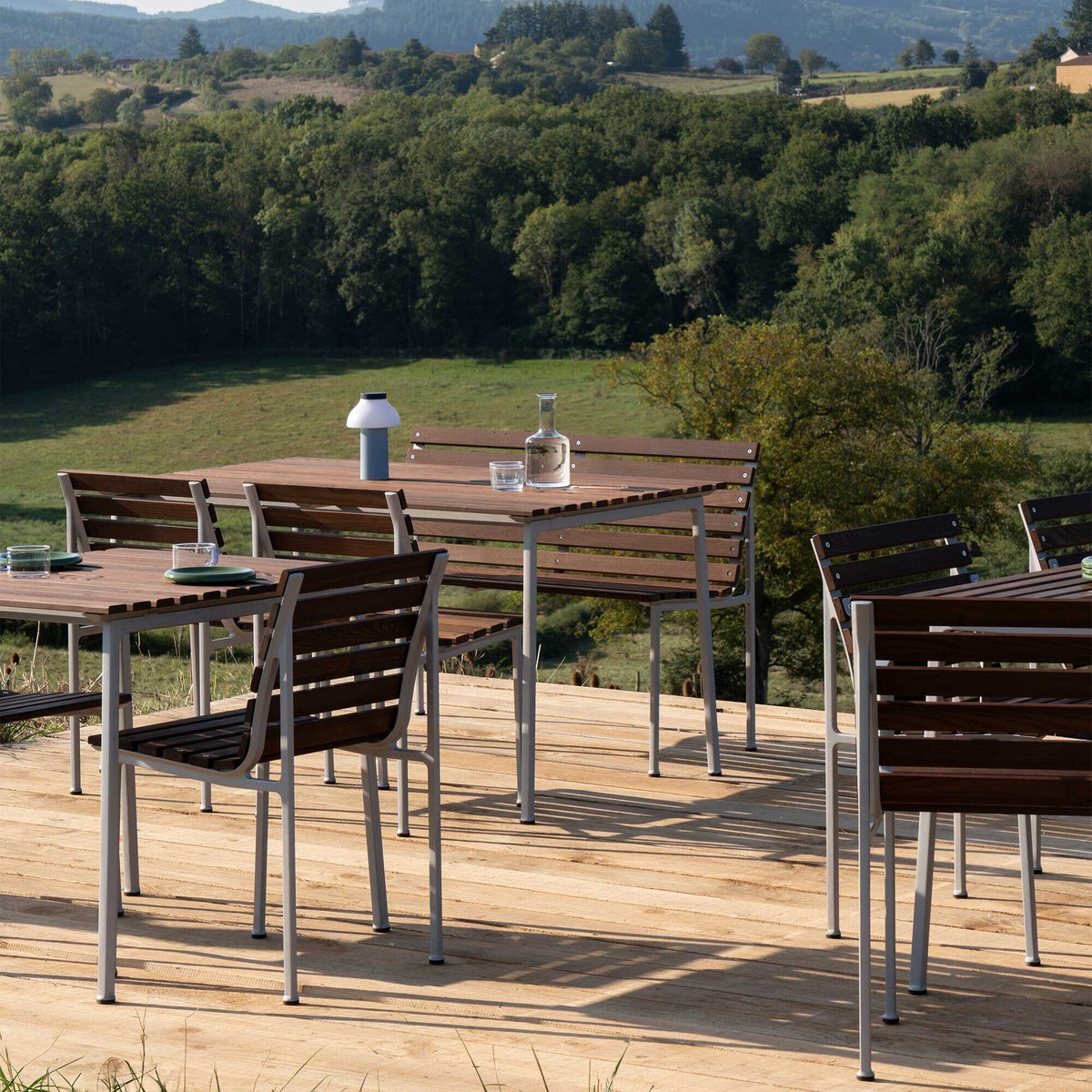 HAY Traverse Dining Gartenbank mit Armlehnen