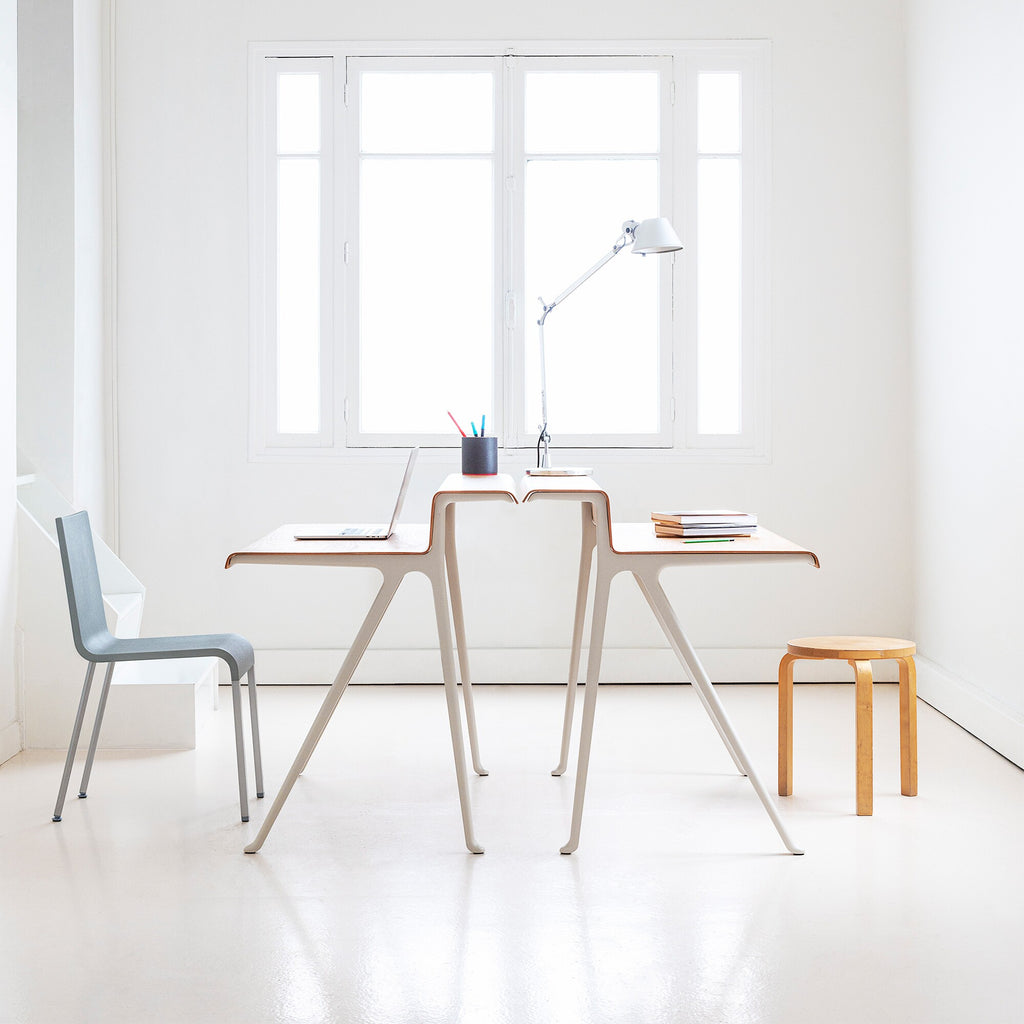 Vitra Courier Schreibtisch Gestell kreide