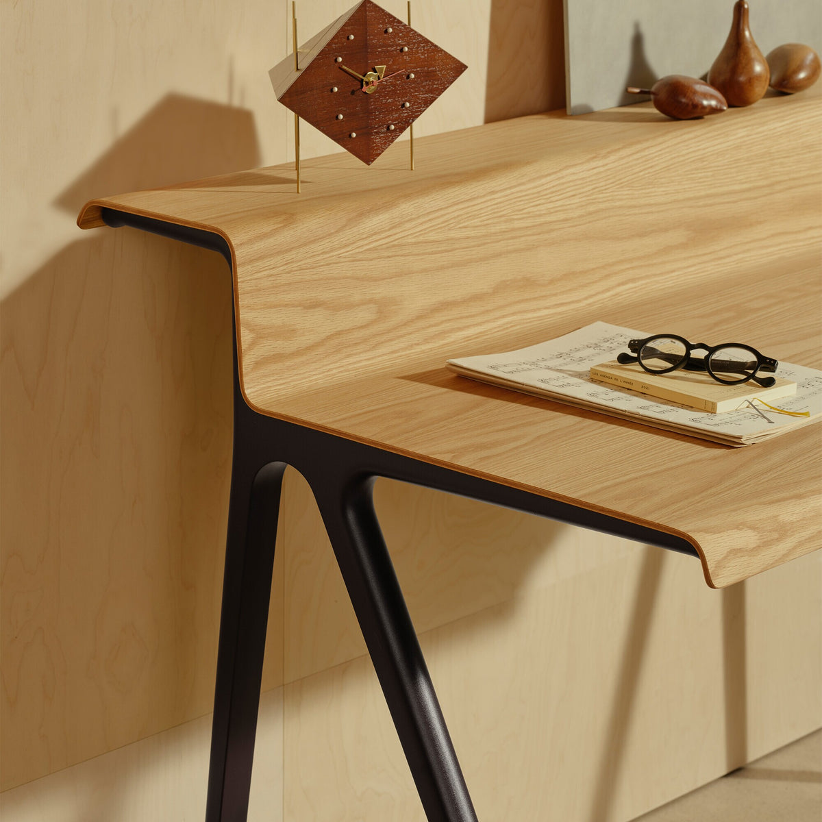 Vitra Courier Schreibtisch Gestell tiefschwarz