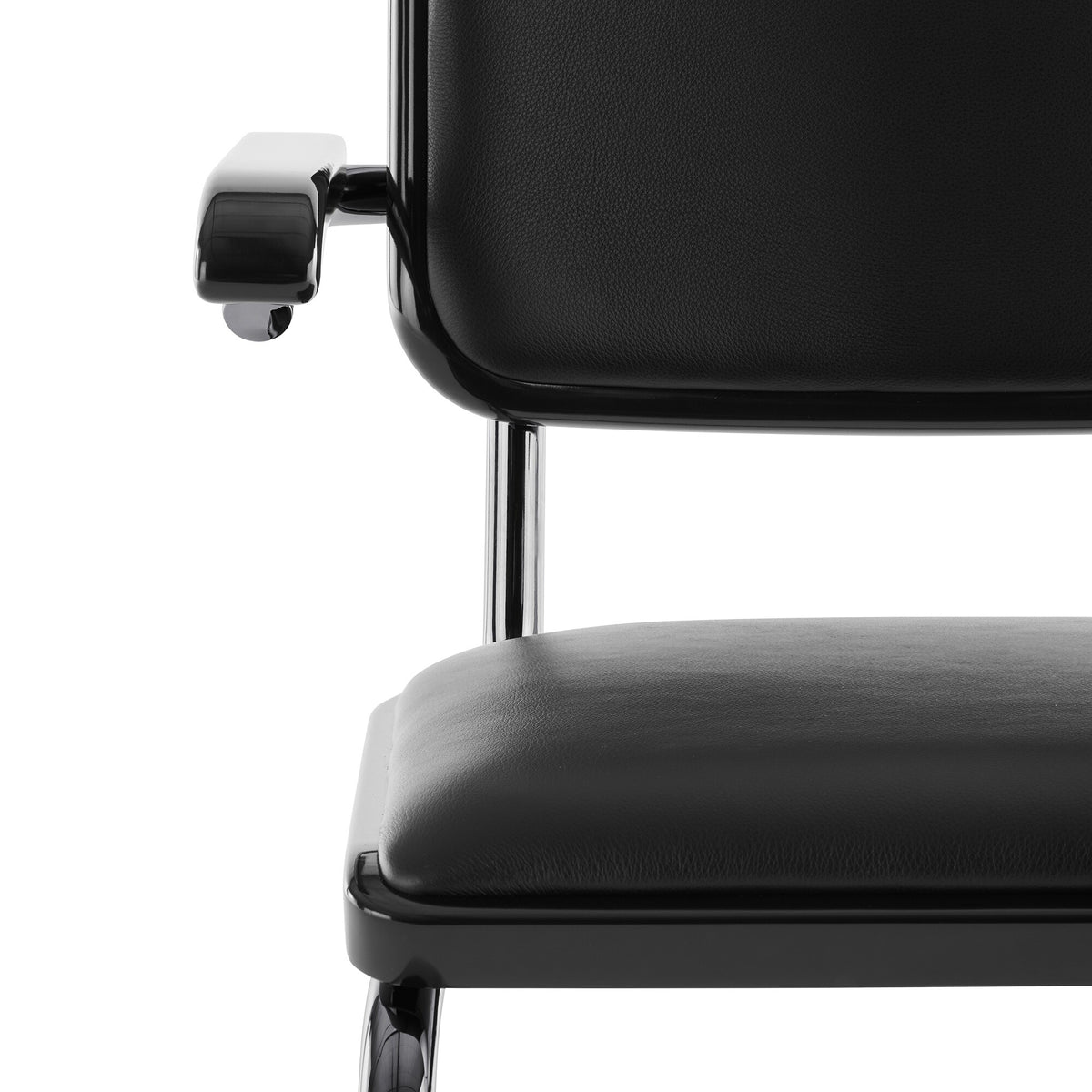 Thonet JS. THONET a personal Interpretation by Jil Sander S 64 P Serious Freischwinger Armlehnstuhl