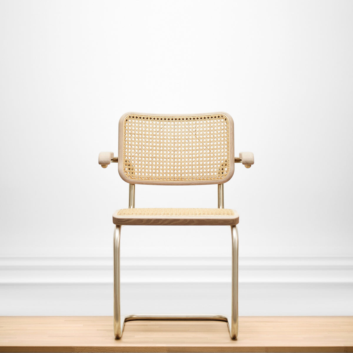 Thonet JS. THONET a personal Interpretation by Jil Sander S 64 V Nordic Freischwinger Armlehnstuhl mit Rohrgeflecht